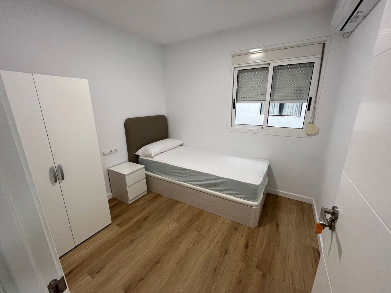 Bedroom of Flat to share in Alicante / Alacant  with Air Conditioner, Furnished and Oven