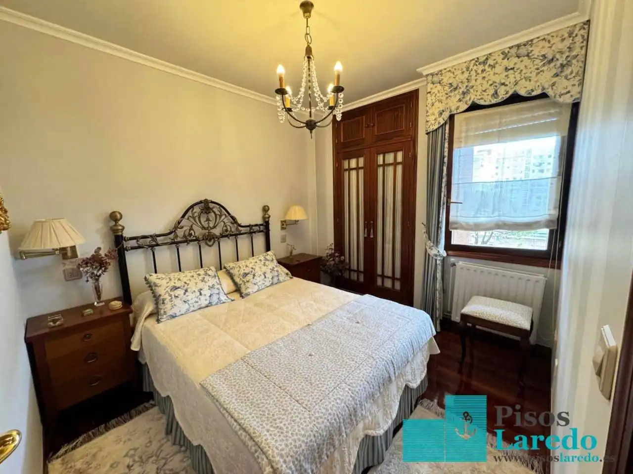 Flat for rent in Calle Marqués de Valdecilla, 8, Centro