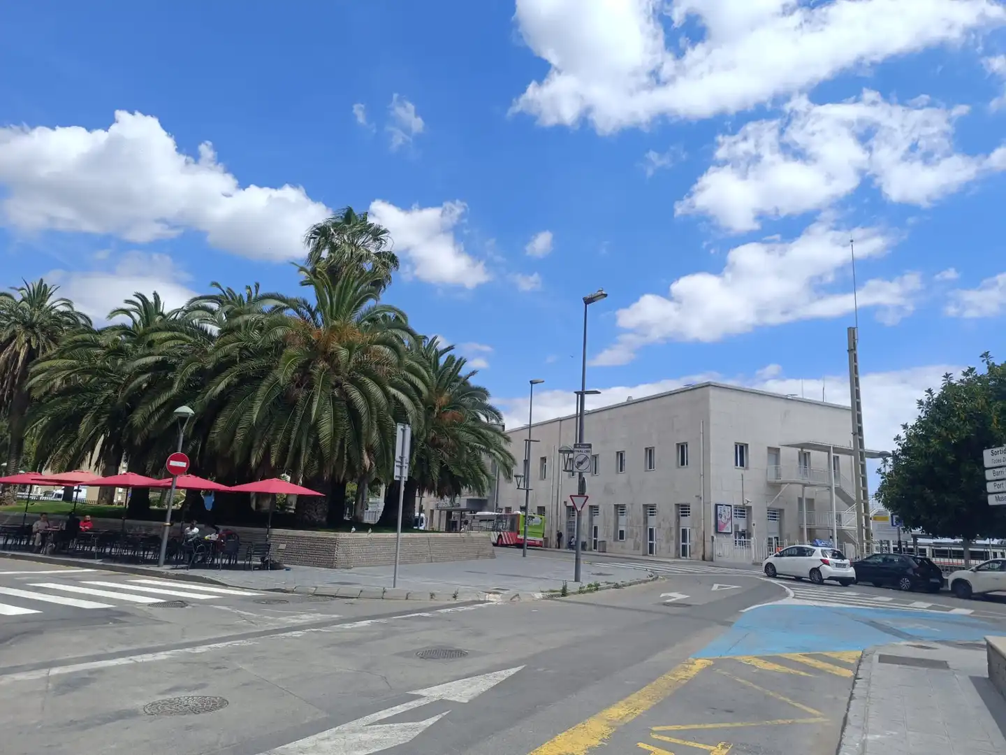 Vista exterior de Local en venda en Tarragona