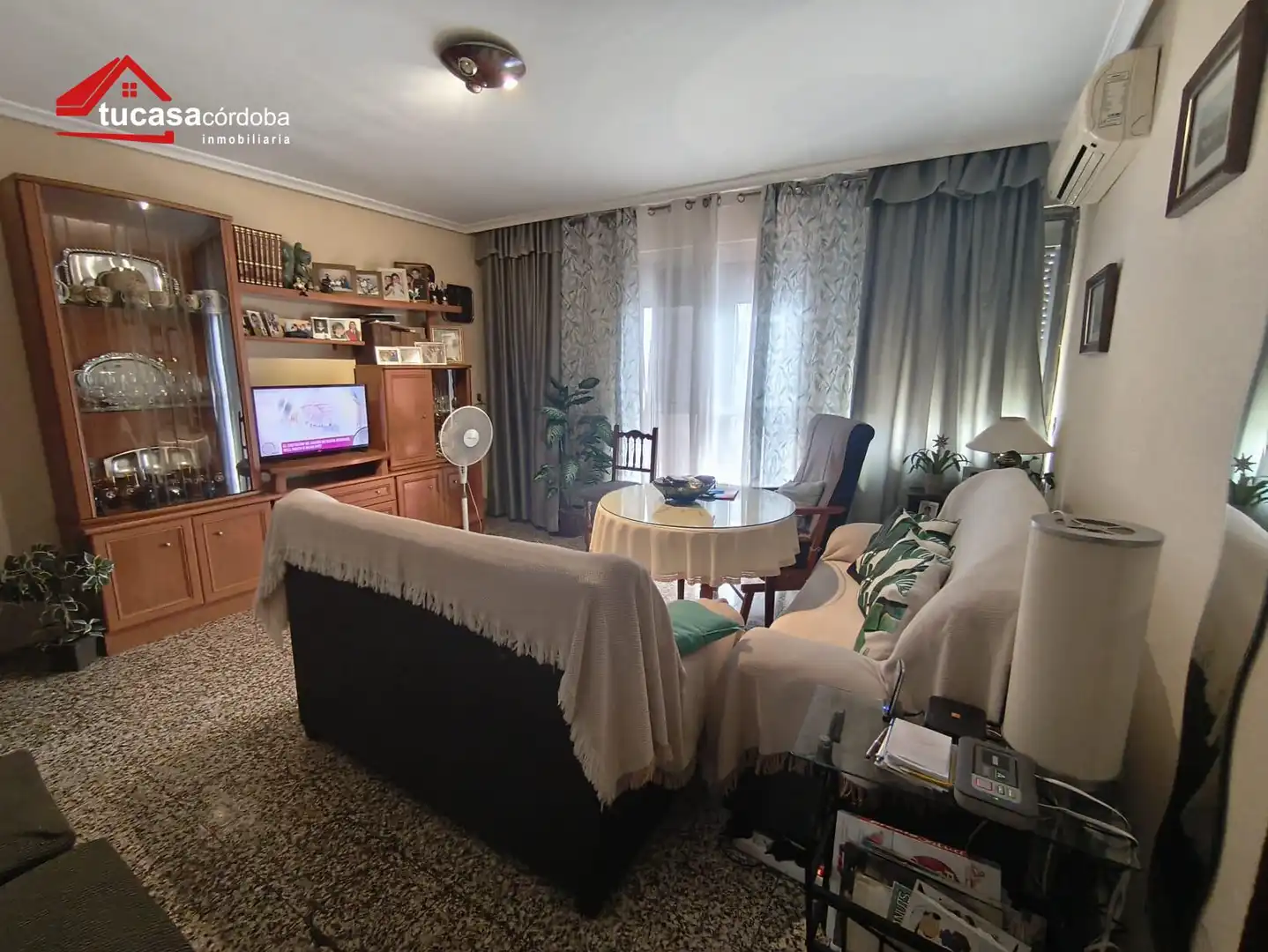 Living room of Flat for sale in Córdoba  with Air Conditioner, Terrace and Furnished
