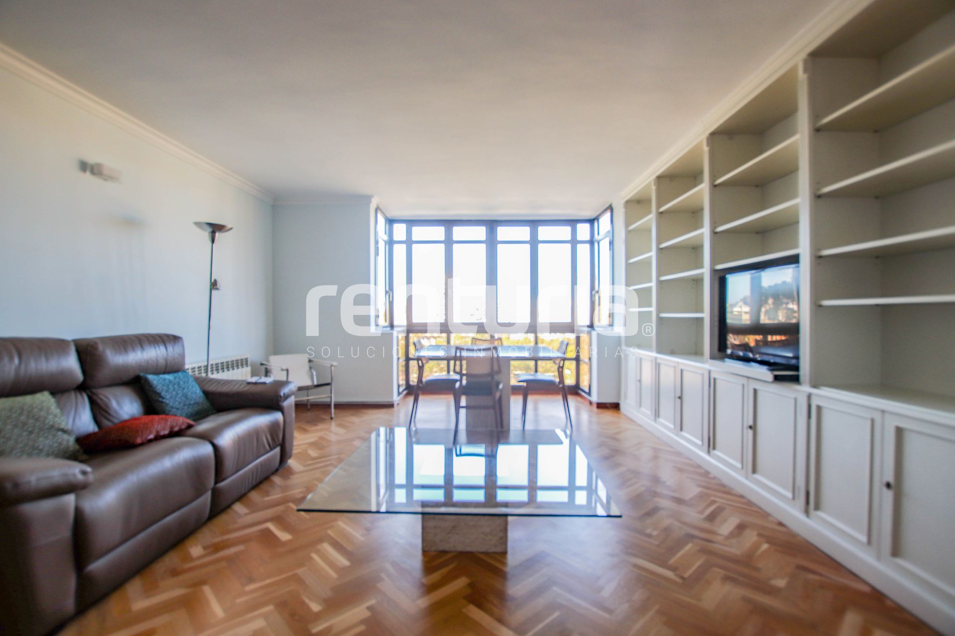 Living room of Flat to rent in  Valencia Capital  with Air Conditioner, Heating and Furnished