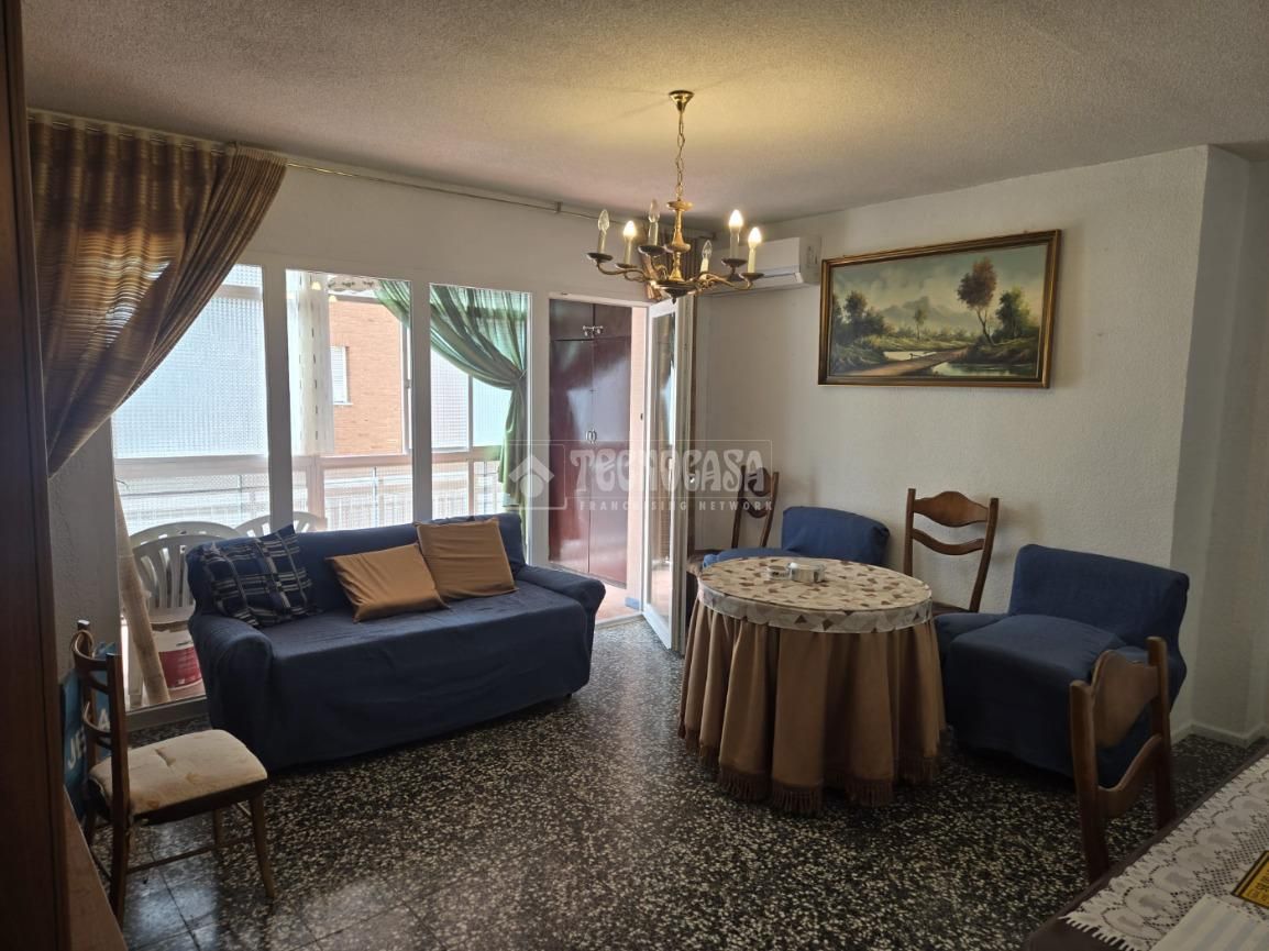 Living room of Flat for sale in Alcalá de Henares  with Air Conditioner, Heating and Terrace