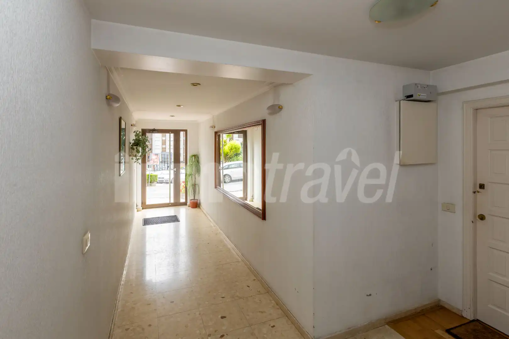 Wohnung zum Verkauf in Sanxenxo mit Privatgarten, Terrasse und Möbliert