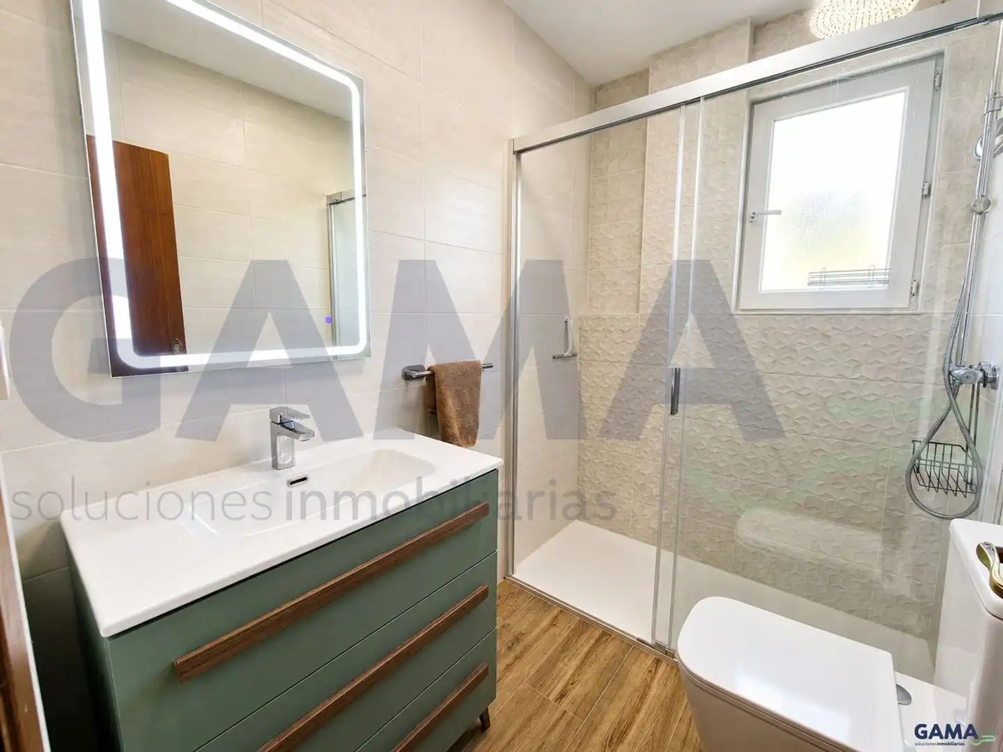 Bathroom of Houses for sale in Alberic  with Air Conditioner, Terrace and Swimming Pool
