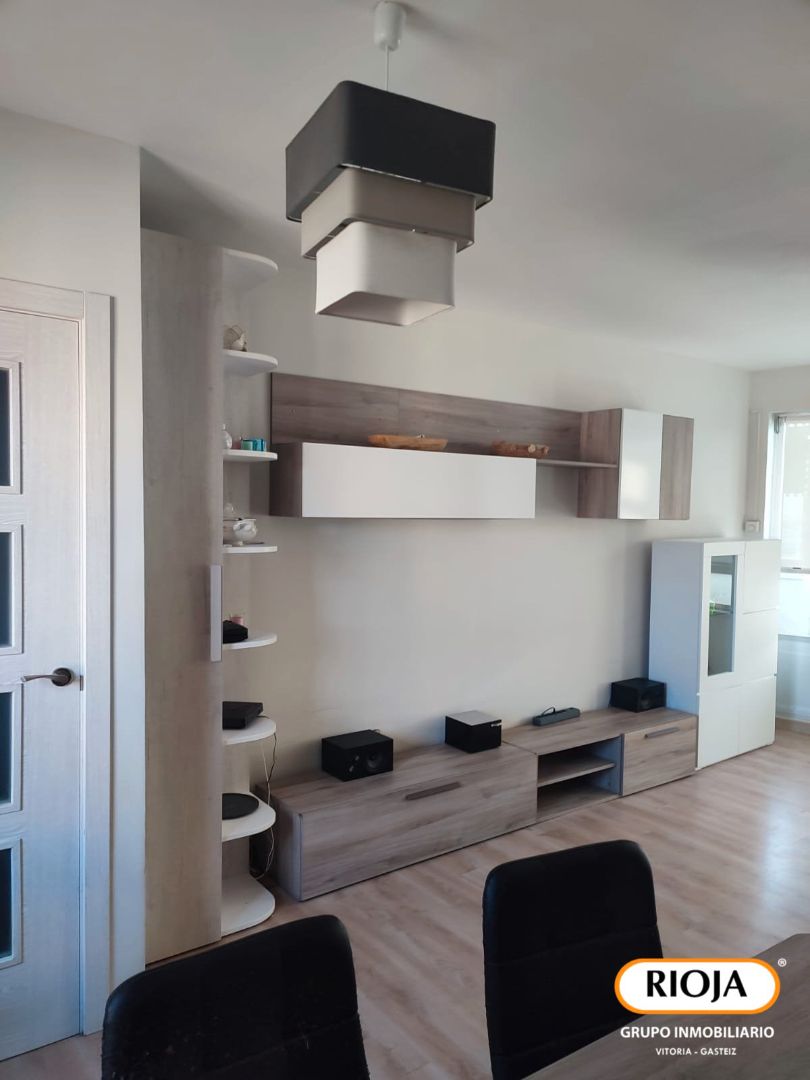 Living room of Flat for sale in Vitoria - Gasteiz  with Heating, Terrace and Storage room