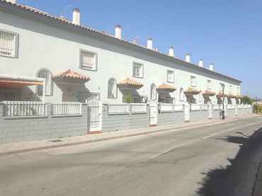 Maison mitoyenne avec piscine à vendre à Calle Sauce