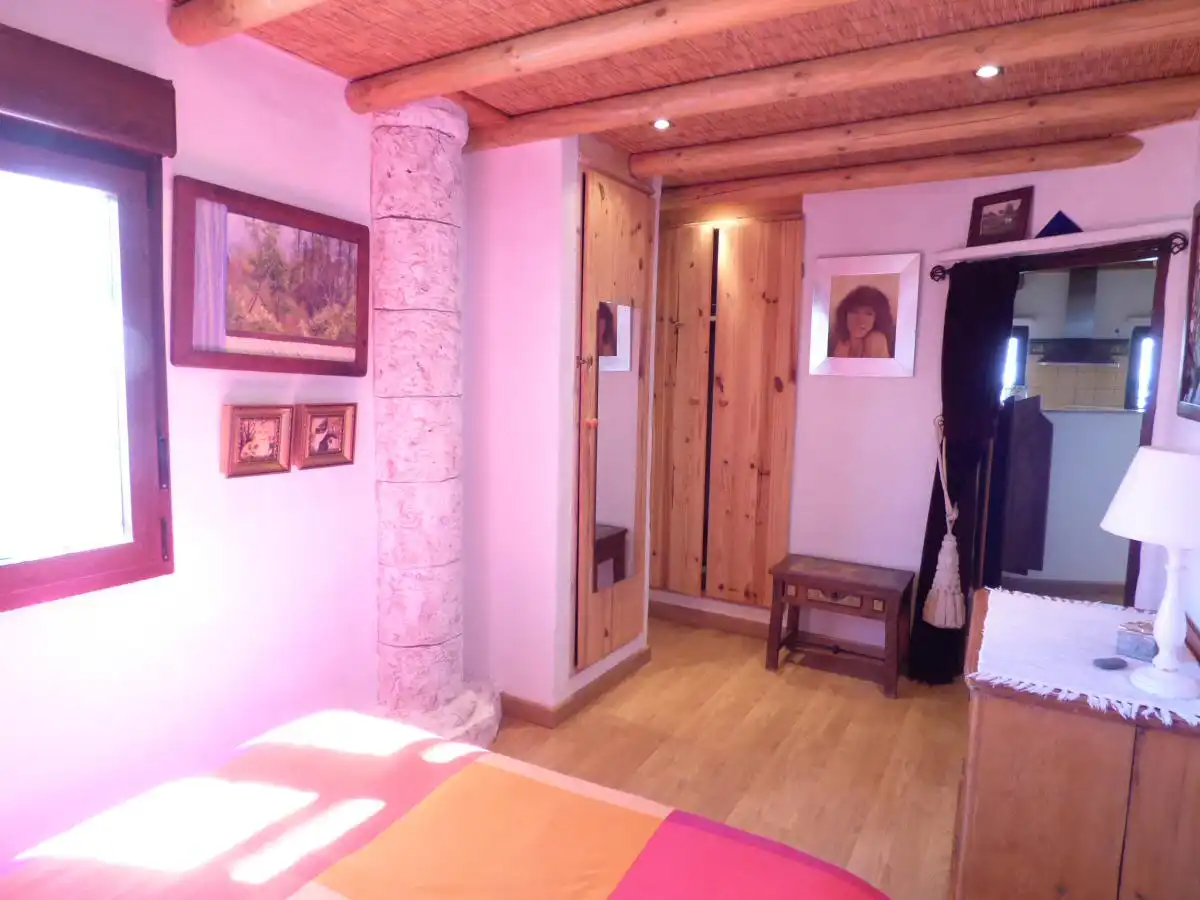 Habitación de Casa o chalet en venta en Canillas de Aceituno con Aire acondicionado, Terraza y Amueblado