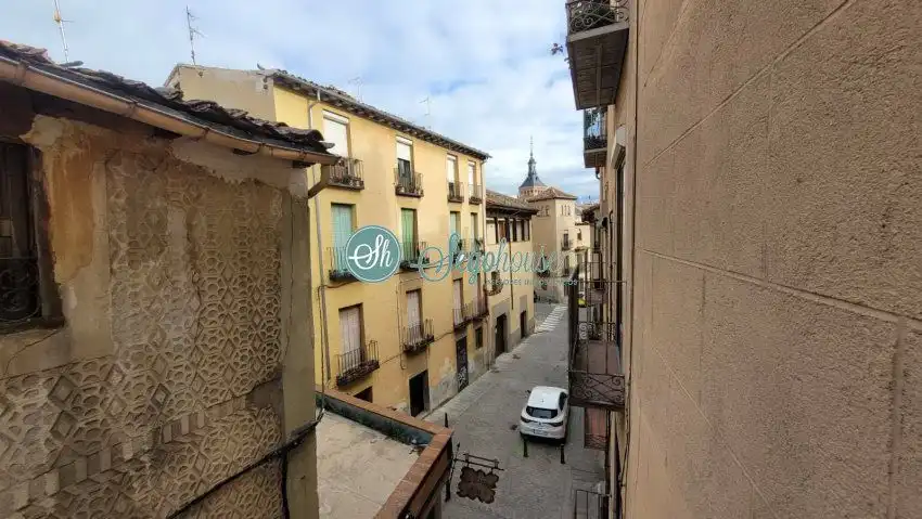 Vista exterior de Piso en venta en Segovia con Calefacción y Balcón