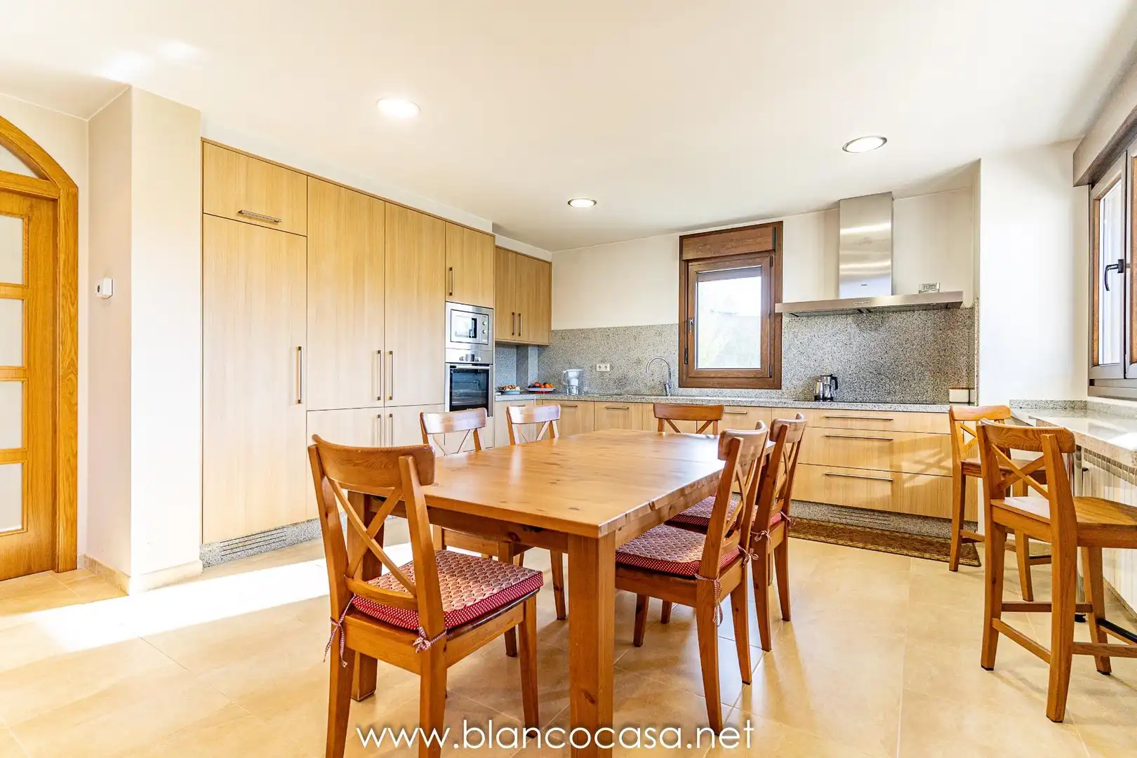 Cocina de Casa o chalet en venta en Carballo con Calefacción, Trastero y Amueblado