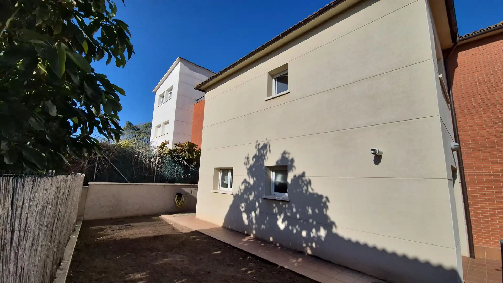 Vista exterior de Casa adosada en venta en Piera con Calefacción, Jardín privado y Parquet