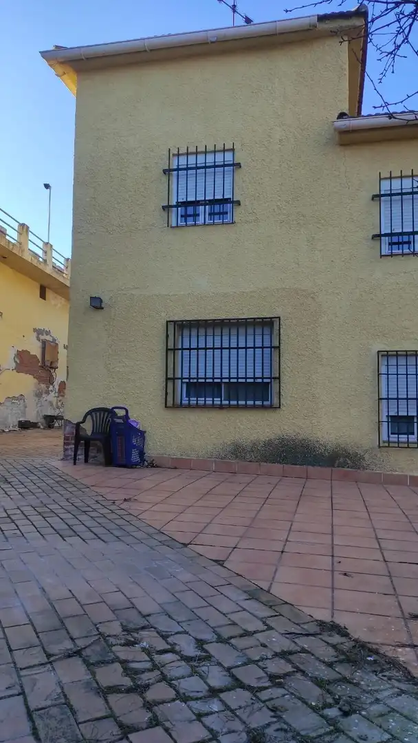 Vista exterior de Casa o chalet en venta en Chinchón con Jardín privado y Piscina comunitaria