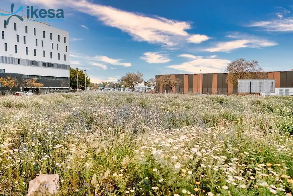 Residencial en venta en Nuevo Parque - Los Rosales - Tráfico Pesado