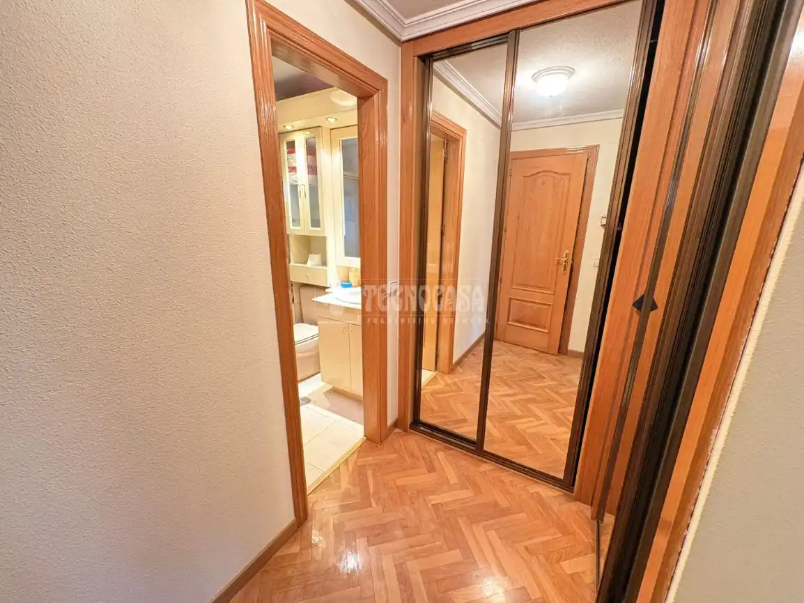 Habitación de Piso en venta en Madrid con Aire acondicionado y Calefacción
