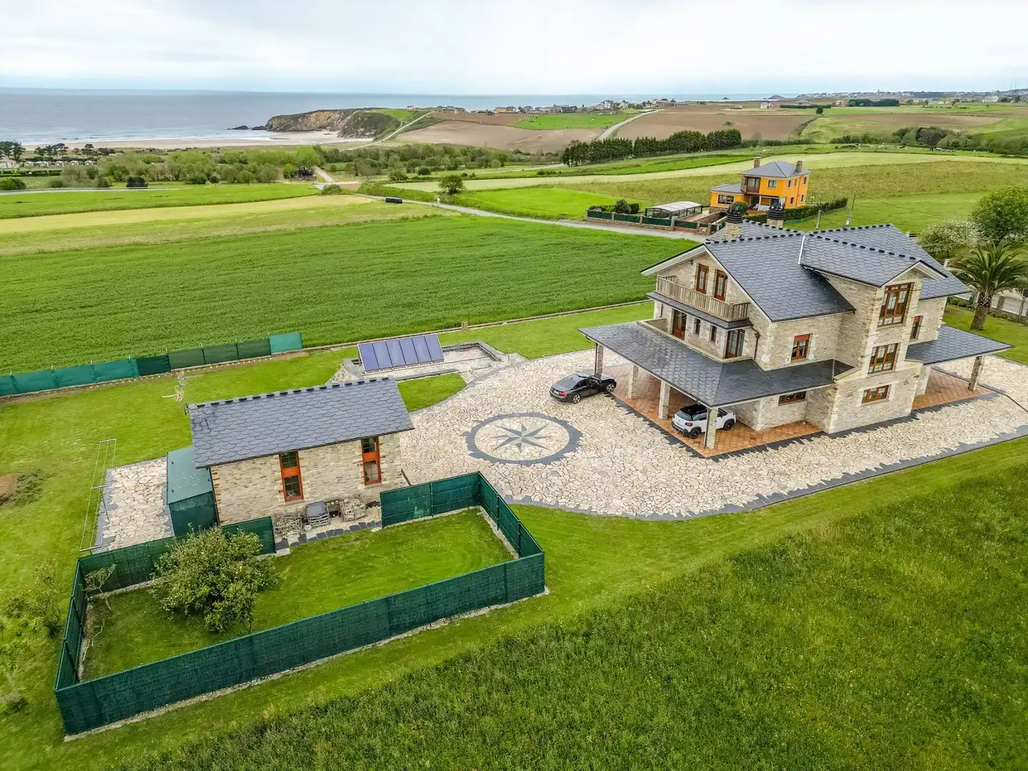 Houses for sale in Castropol