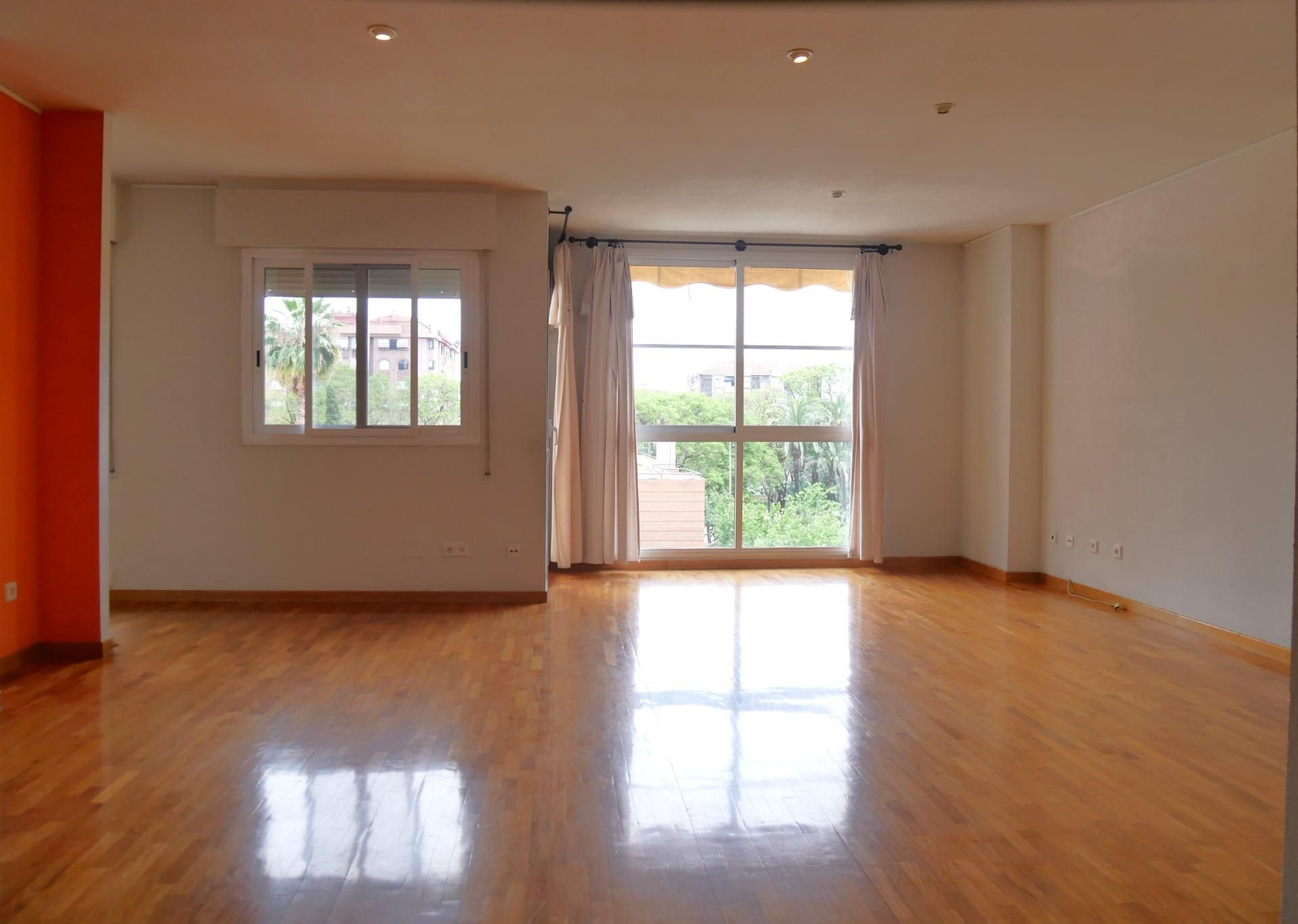 Exterior view of Flat for sale in  Murcia Capital  with Air Conditioner, Heating and Parquet flooring
