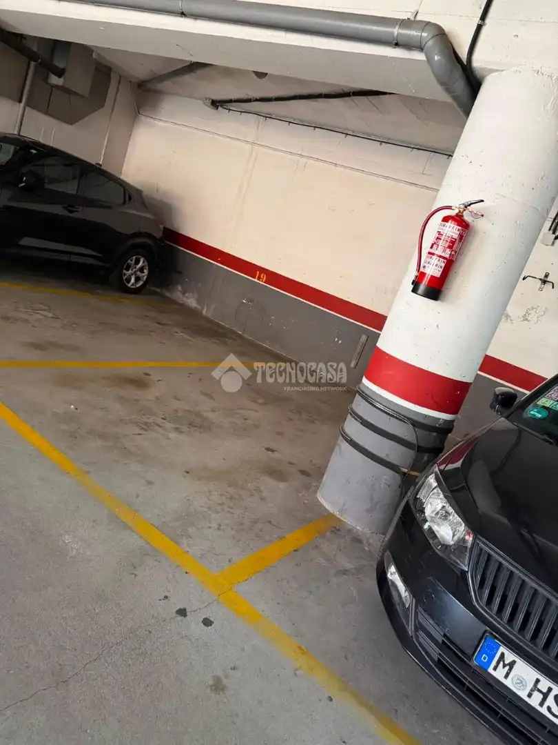 Parking de Piso en venta en Barcelona con Calefacción y Parquet