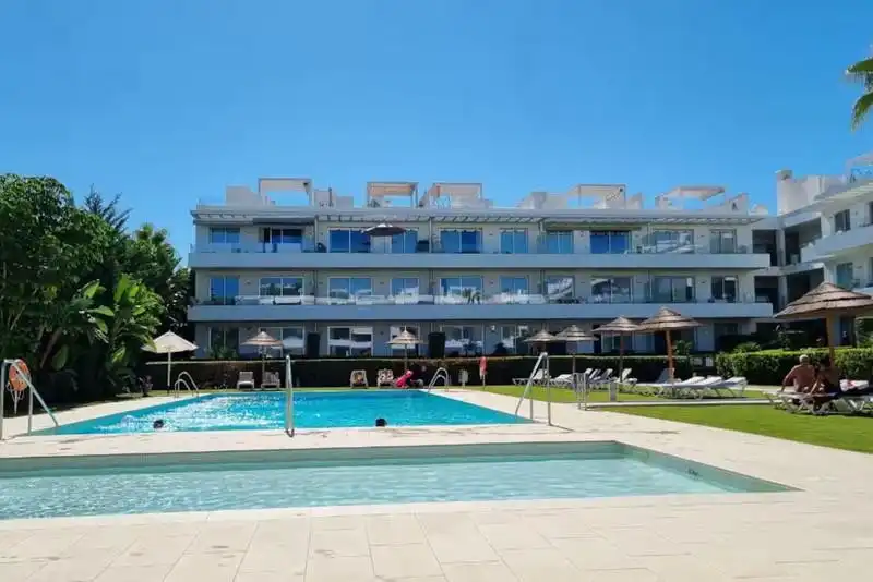 Piscina de Àtic de lloguer en Estepona amb Aire condicionat, Calefacció i Terrassa