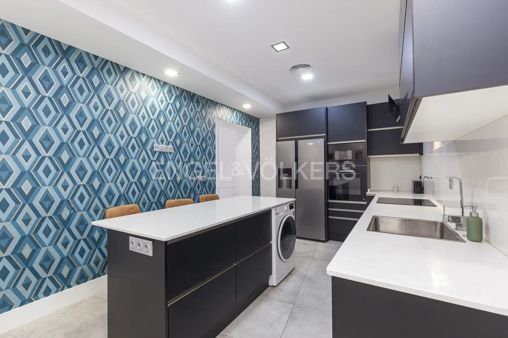 Kitchen of Flat for rent in Madrid  with Air Conditioner, Heating and Furnished