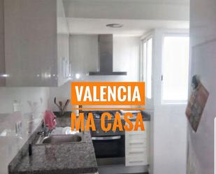 Kitchen of Flat to rent in  Valencia Capital  with Air Conditioner, Terrace and Balcony