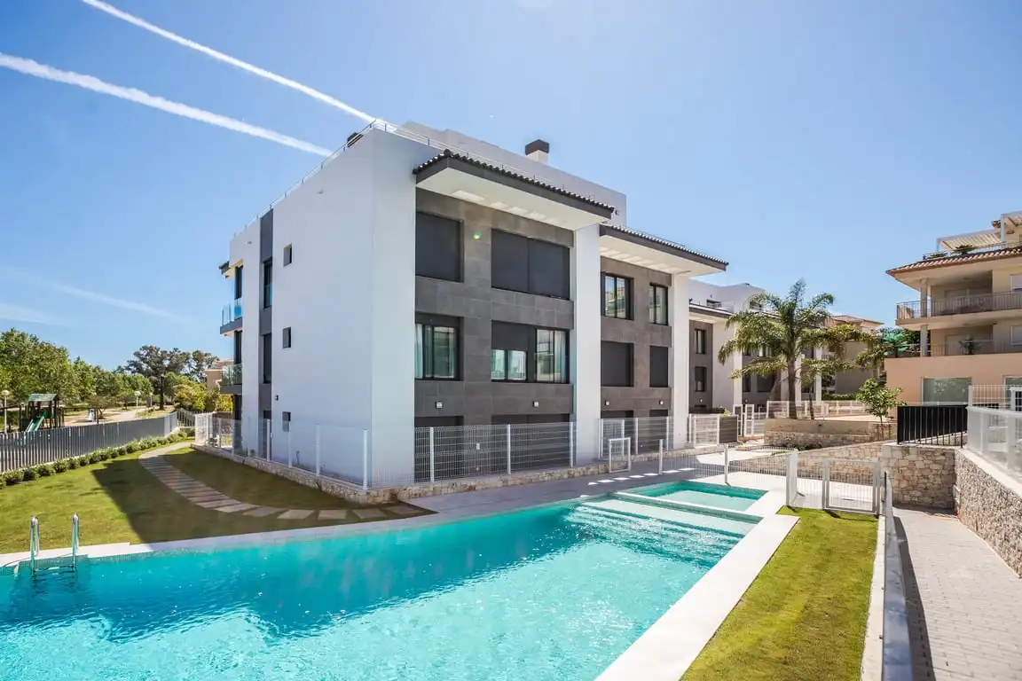 Apartament amb piscina de lloguer a Avinguda Augusta, imagen 3