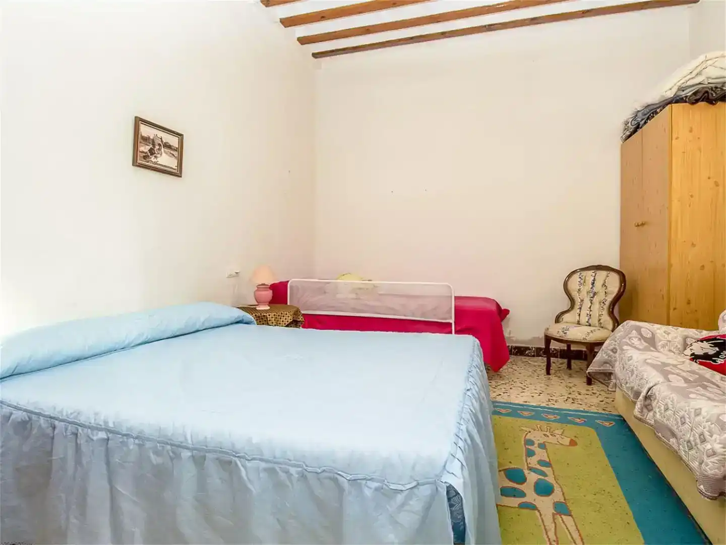 Dormitori de Casa adosada en venda en Alcubillas amb Jardí privat, Traster i Balcó