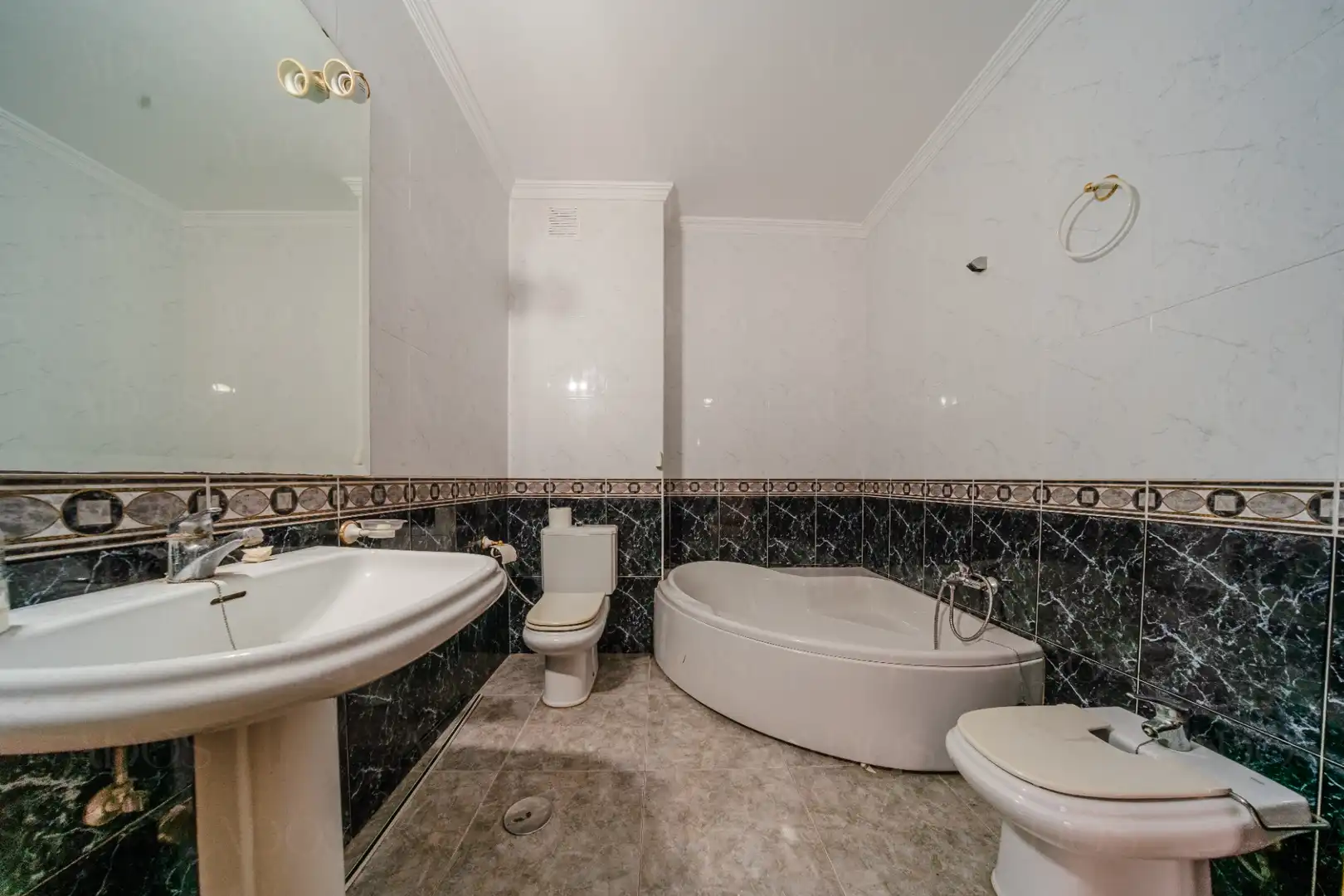 Baño de Piso en venta en Roquetas de Mar con Aire acondicionado