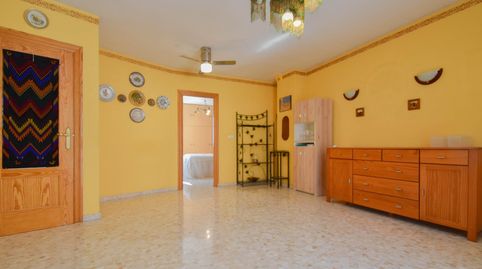 Foto 5 de Piso en venta en Calle Doctor Jimenez Rueda, 28, Atarfe, Granada