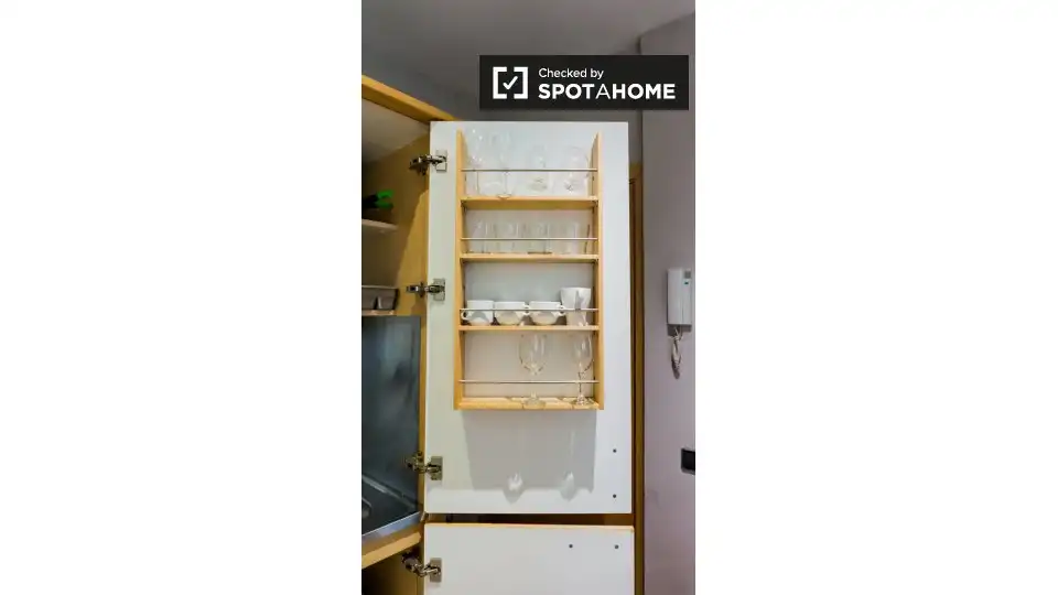 Appartamento con terrazza in affitto a Ciutat Vella, imagen 6