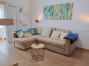 Sala d'estar de Apartament de lloguer en Las Palmas de Gran Canaria amb Moblat, Rentadora i Microones