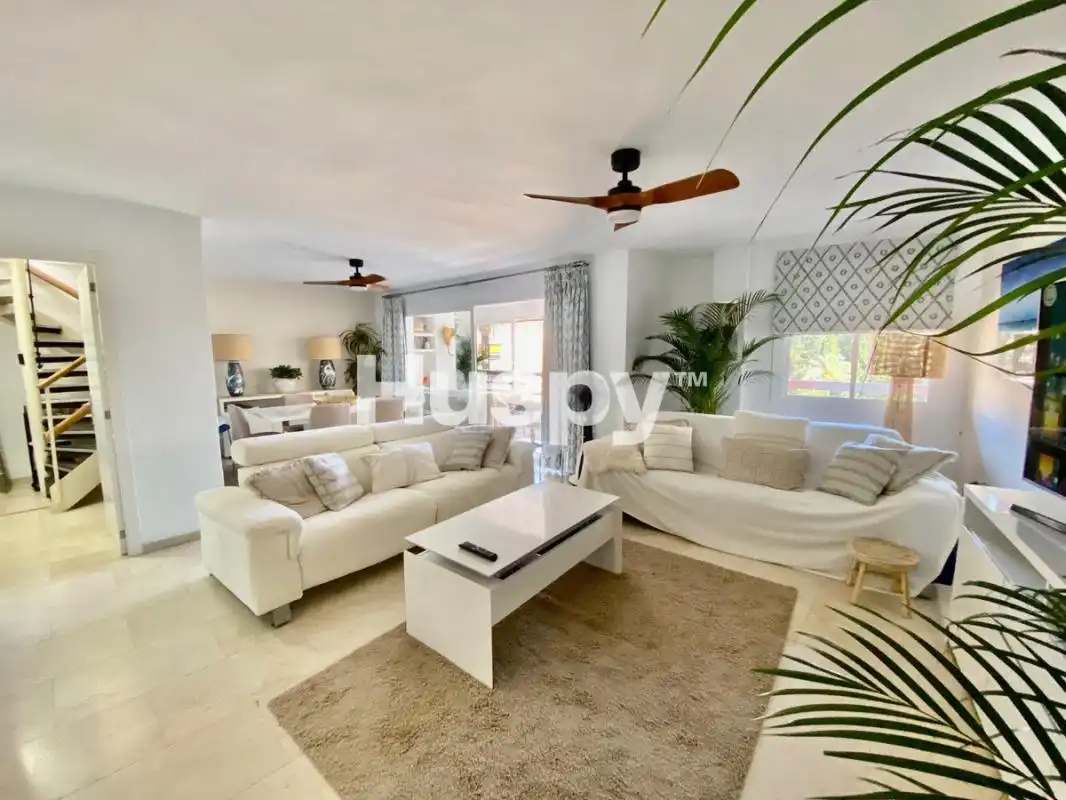 Ático con terraza en venta en Avenida Arias Maldonado