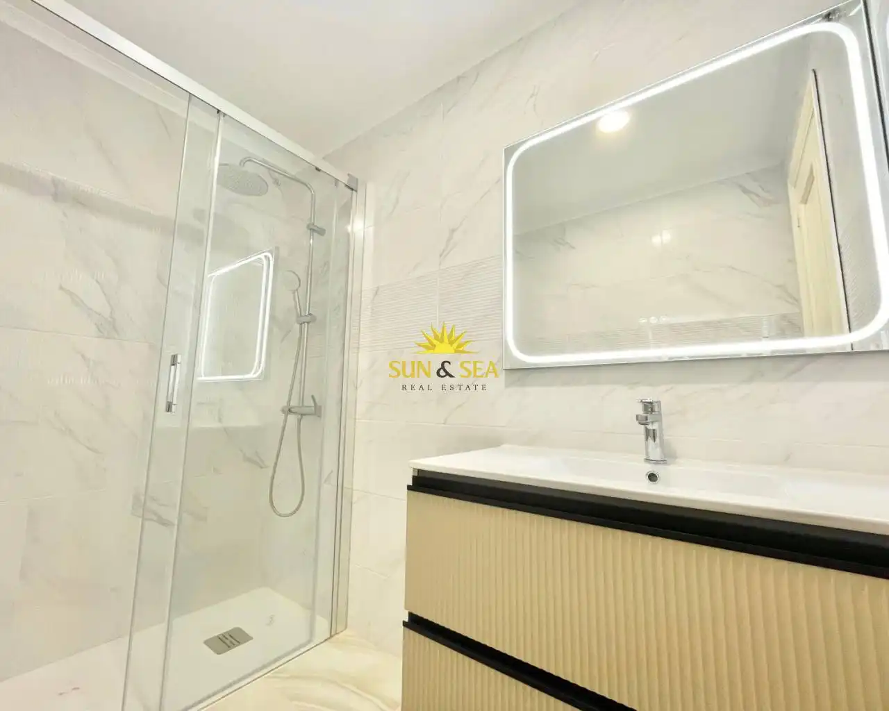 Penthouse with terrace for sale in Centro, imagen 9