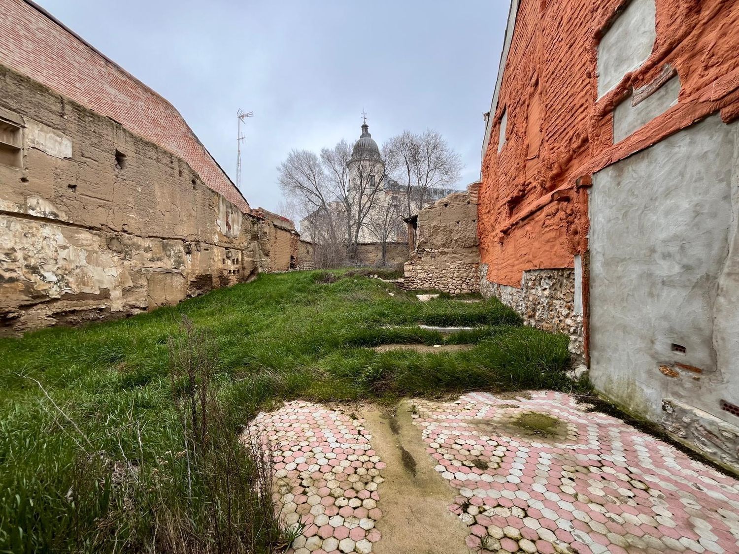 Land for sale in Simancas