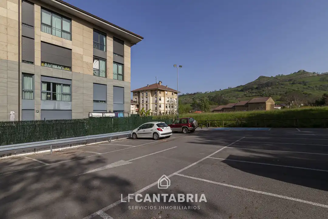 Parking de Piso en venta en Liérganes con Calefacción y Parquet