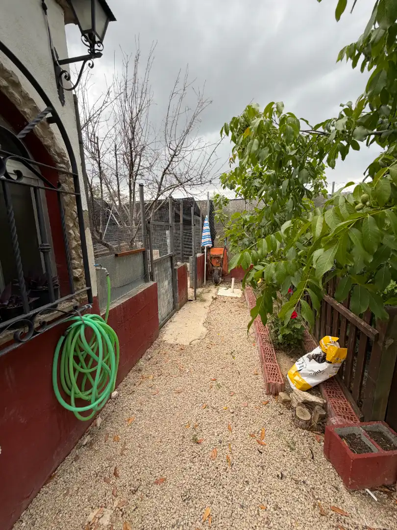 Jardí de Casa o xalet en venda en Torreperogil amb Aire condicionat, Jardí privat i Traster