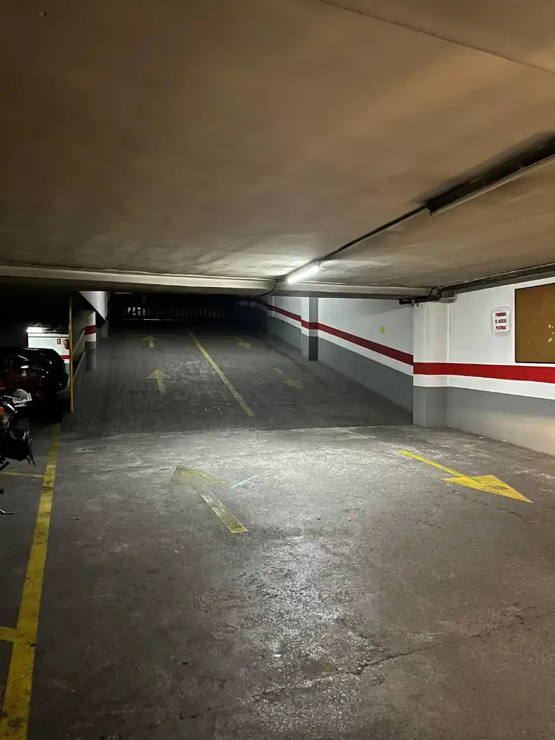 Garaje de alquiler en Carrer de Méndez Núñez, 21, Hospital - Plaza del Real