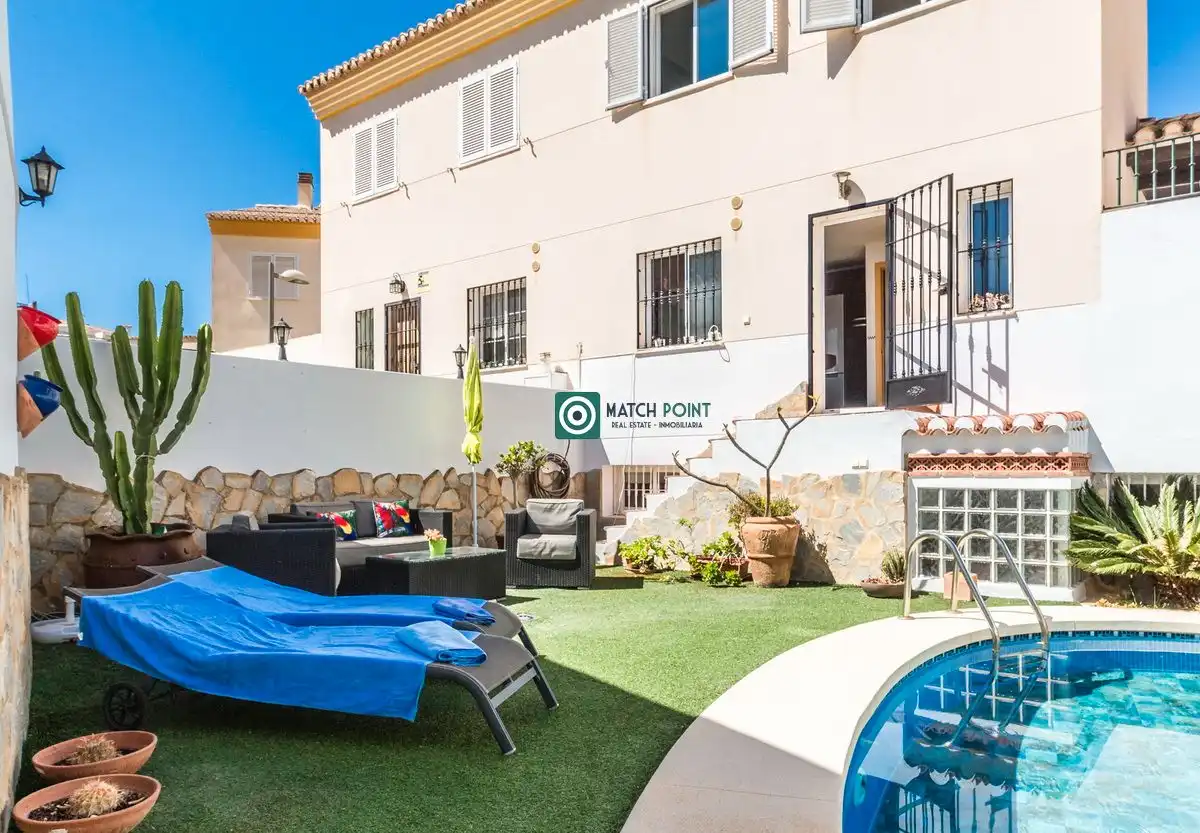Detached homes for rent in Calle Rambla del Espinar, La Herradura centro