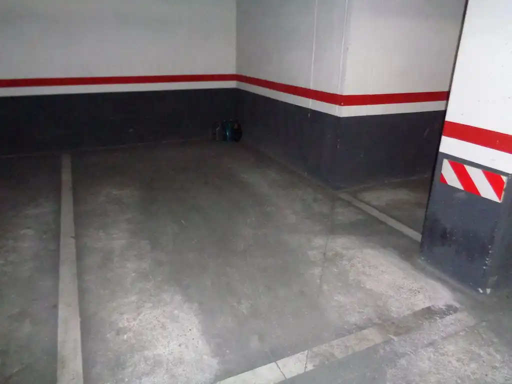 Parking de Apartamento en venta en Torrejón de Ardoz con Calefacción, Parquet y Trastero