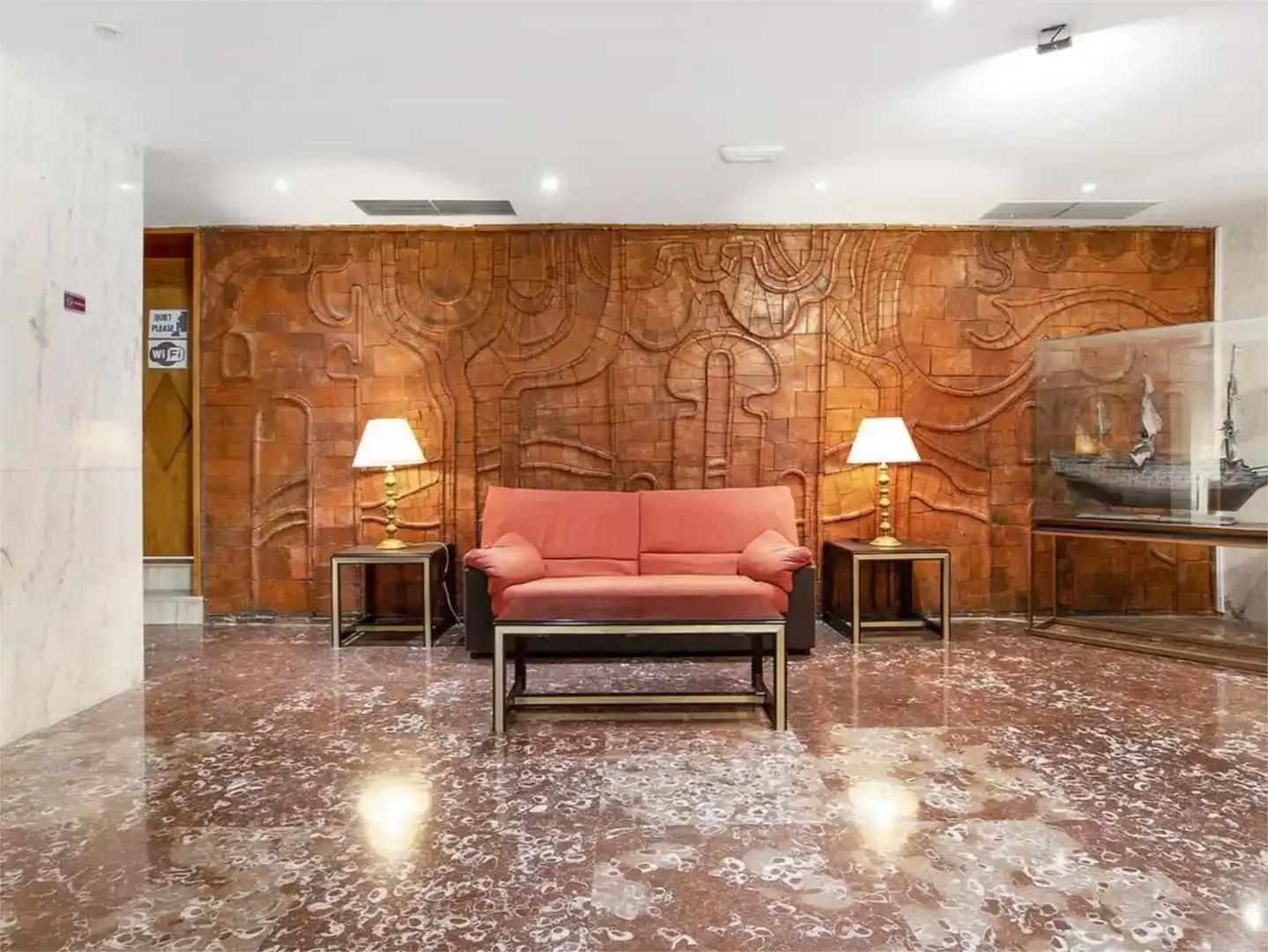 Living room of Study for rent in Torremolinos  with Air Conditioner, Swimming Pool and Balcony