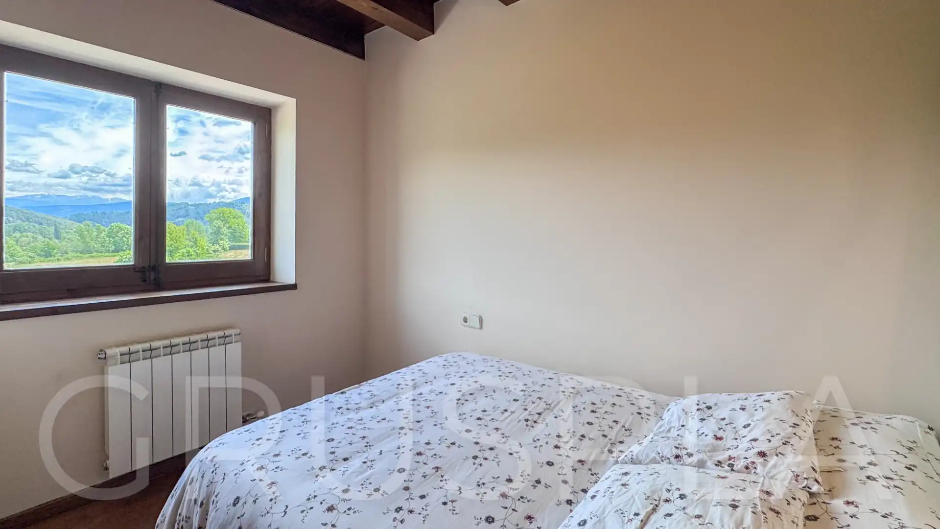 Schlafzimmer von Einfamilien-Reihenhaus zum Verkauf in Bellver de Cerdanya mit Heizung, Parkett und Gemeinschaftspool
