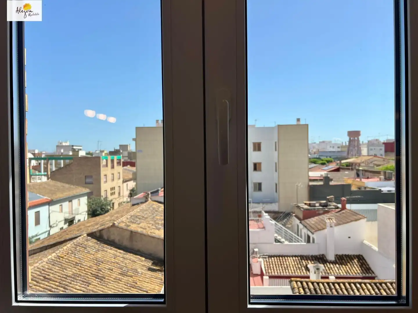 Vista exterior de Ático en venta en Picanya con Calefacción, Terraza y Balcón