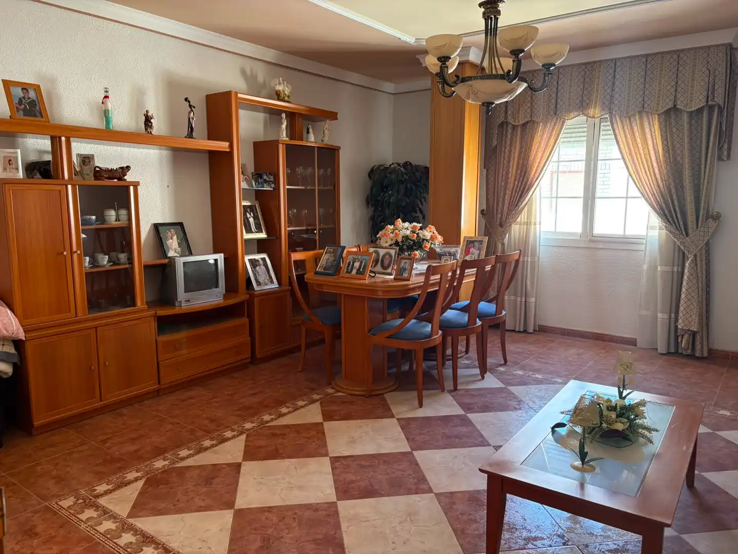 Comedor de Piso en venta en Pozo Alcón con Calefacción, Terraza y Amueblado
