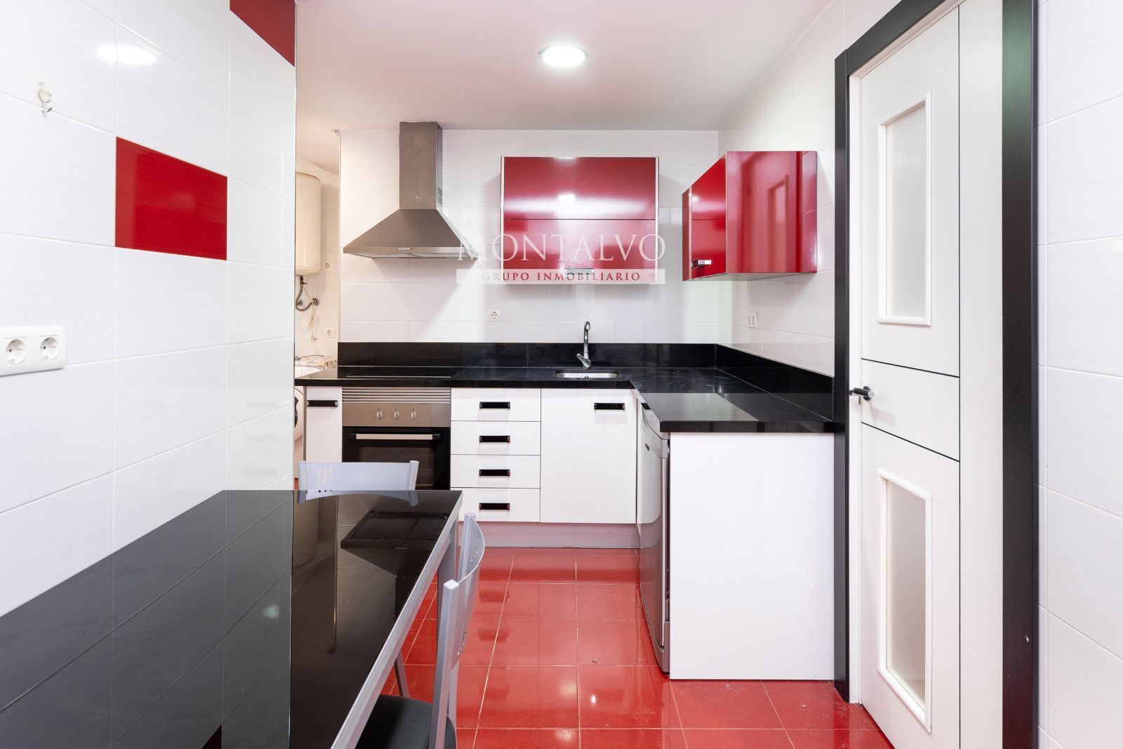 Kitchen of Flat for sale in Atarfe  with Terrace