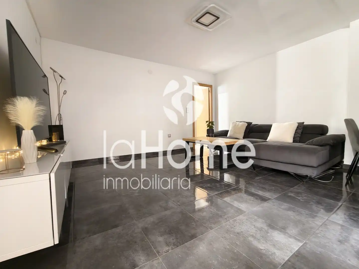 Living room of Flat for sale in Llíria  with Terrace, Furnished and Oven