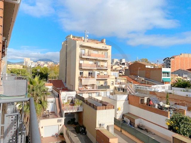 Exterior view of Duplex for sale in Terrassa  with Air Conditioner, Heating and Terrace