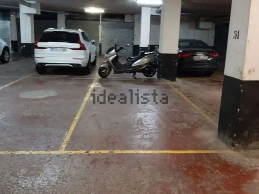 Parkplatz von Garage zur Miete in Bilbao 