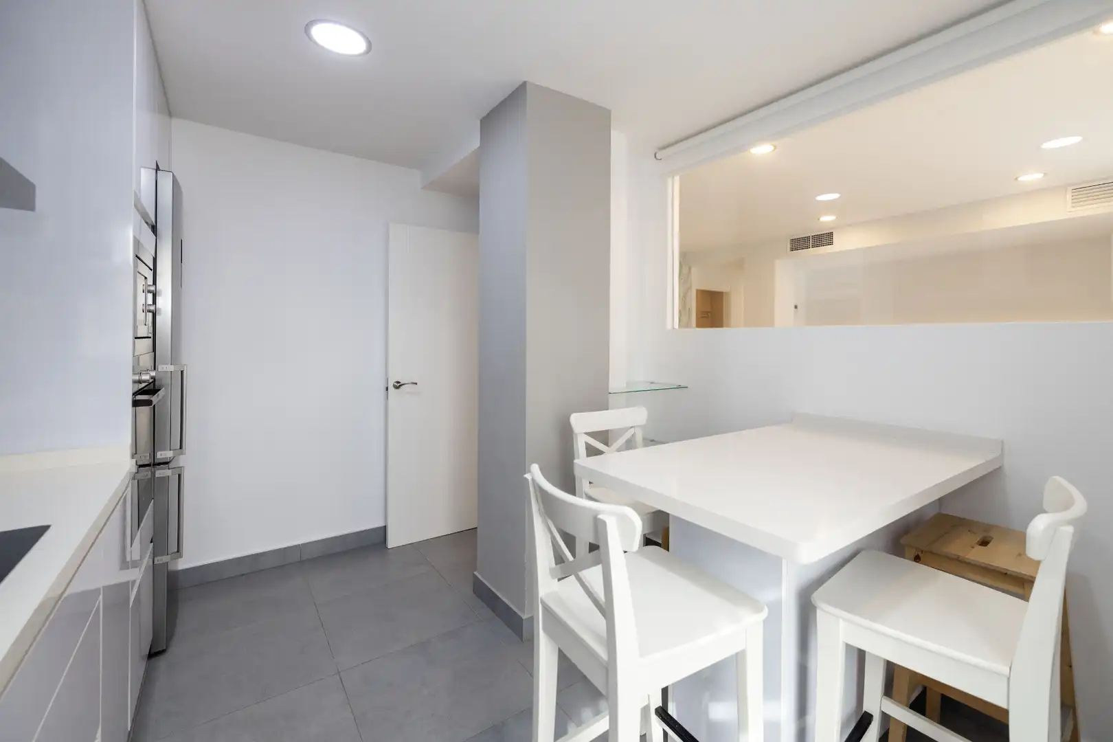 Küche von Wohnung zum Verkauf in Málaga mit Klimaanlage, Heizung und Terrasse
