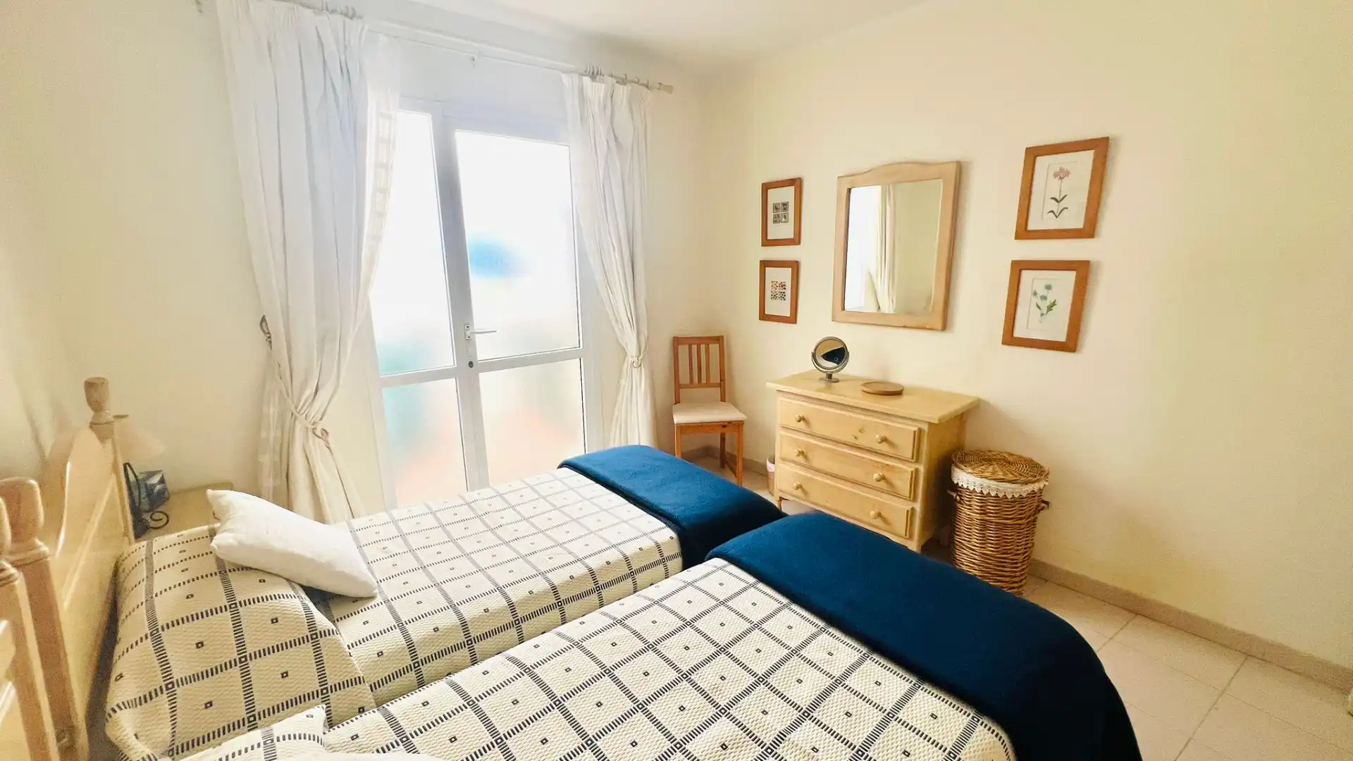 Dormitori de Apartament en venda en Granadilla de Abona amb Moblat, Forn i Rentadora