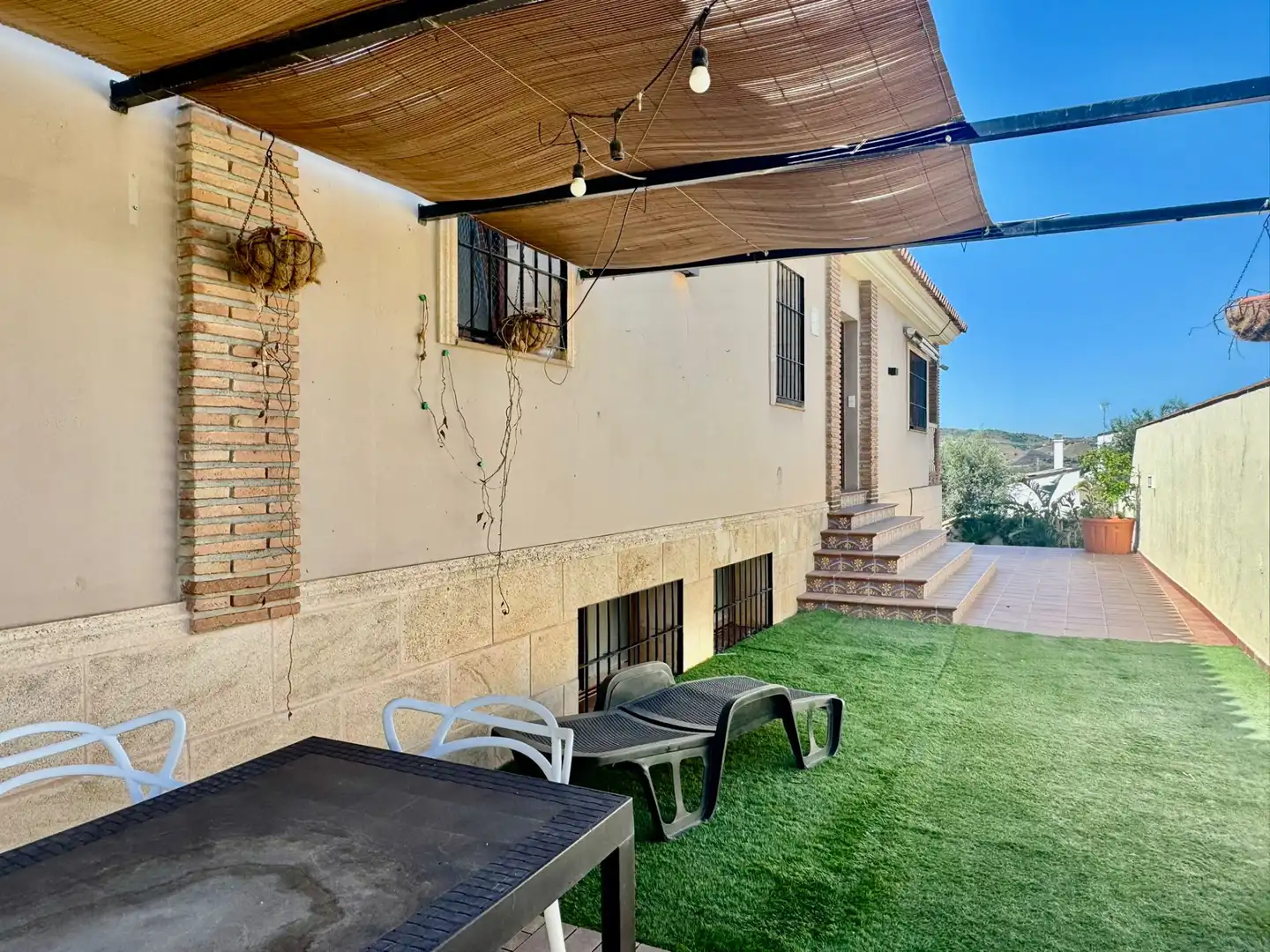Chalet con terraza en venta en Calle Mirador de Sierrezuela 389, imagen 2