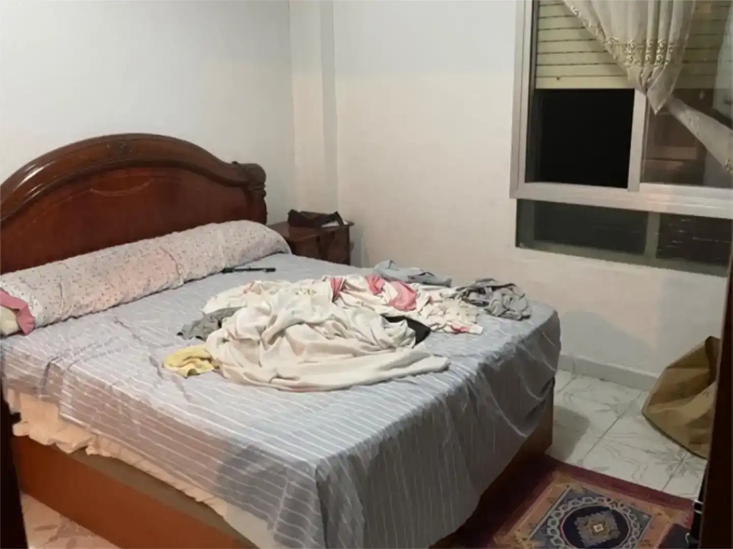Habitación de Apartamento en venta en Algeciras con Aire acondicionado, Parquet y Amueblado