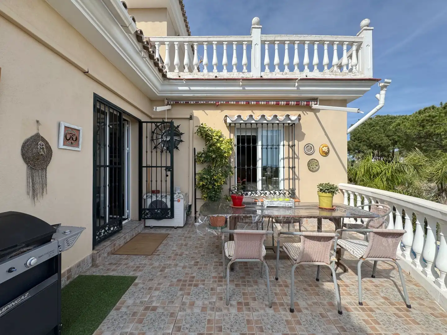 Terrassa de Casa o xalet en venda en Alhaurín de la Torre amb Aire condicionat, Calefacció i Jardí privat